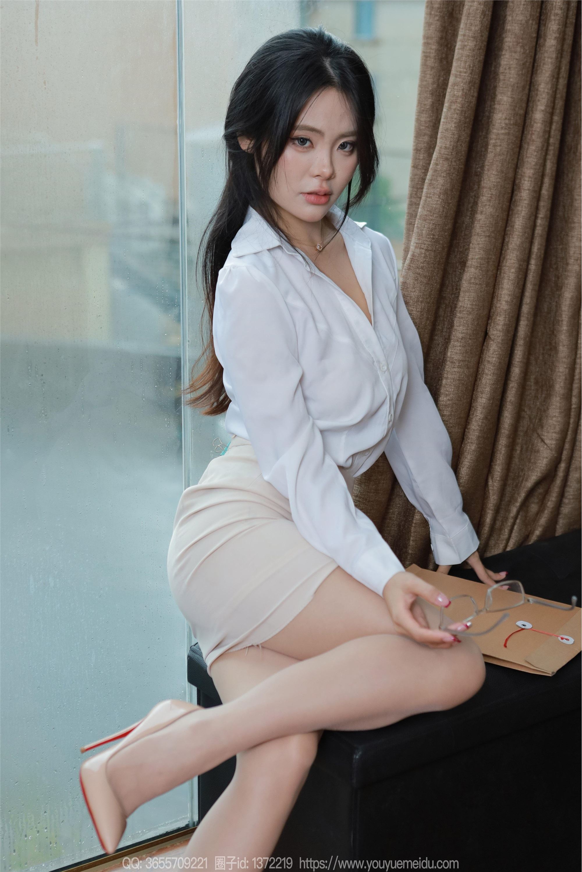 IESS异思趣向  2024.07.21 丝享家 1799 兔兔《白衣职业（上）》